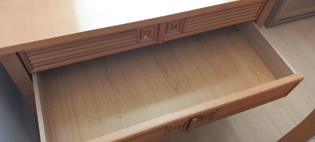 Sprzedam komplet łóżko i komodę