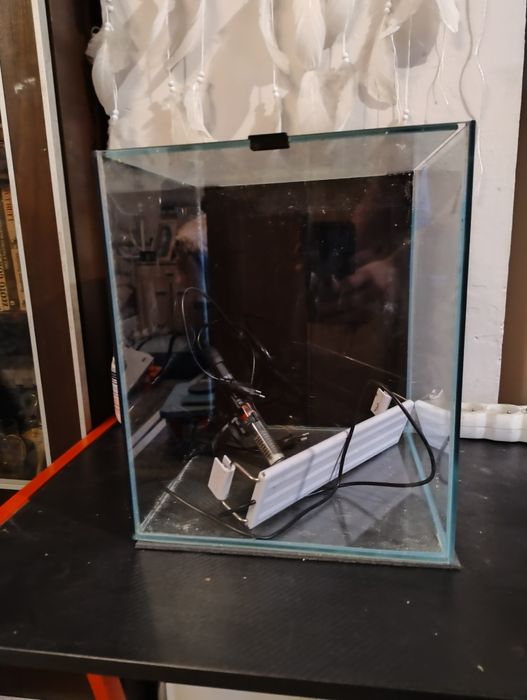 Akwarium z wyposażeniem 25l