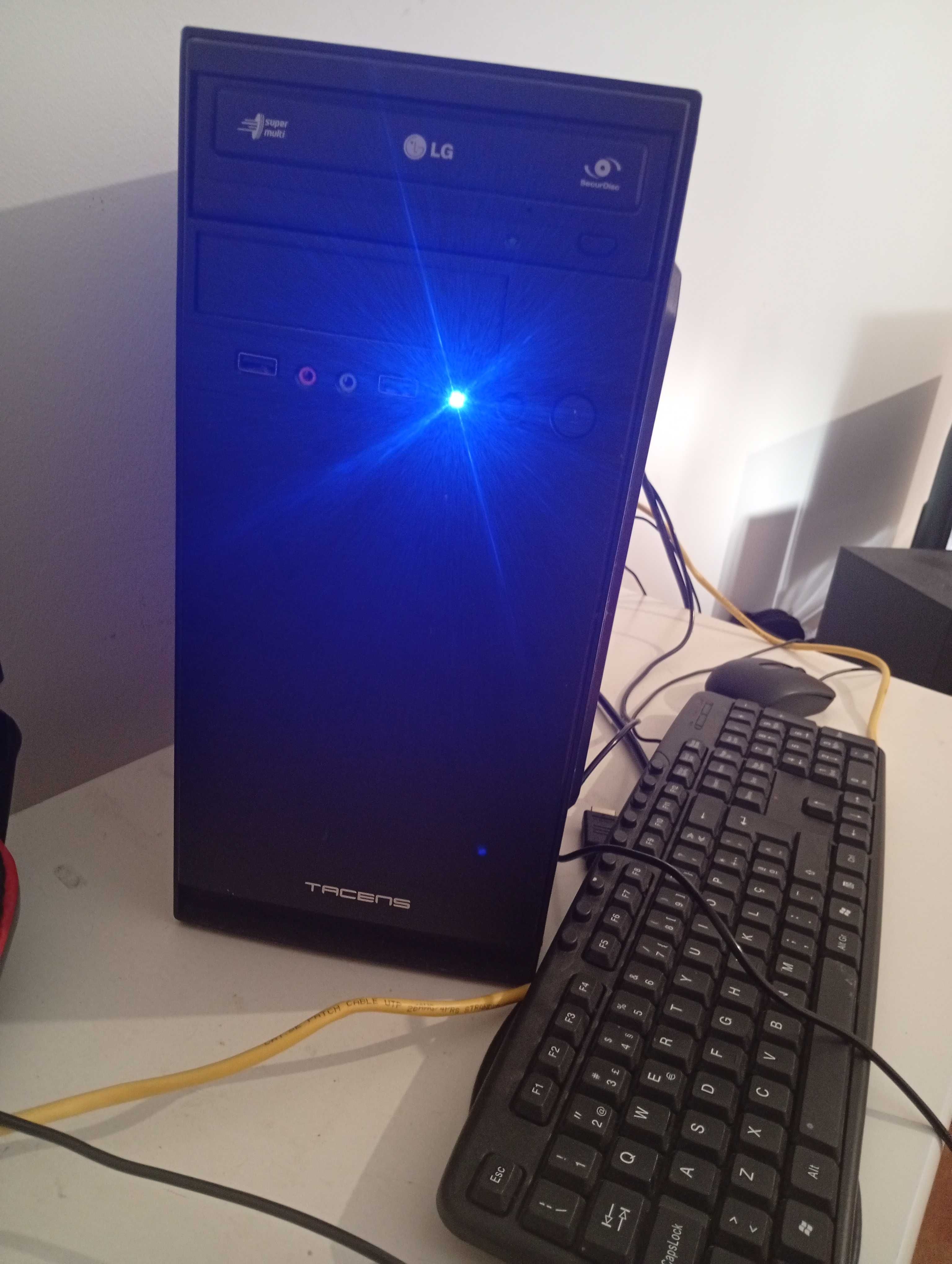Vende se CPU com mouse fone teclado e webcan