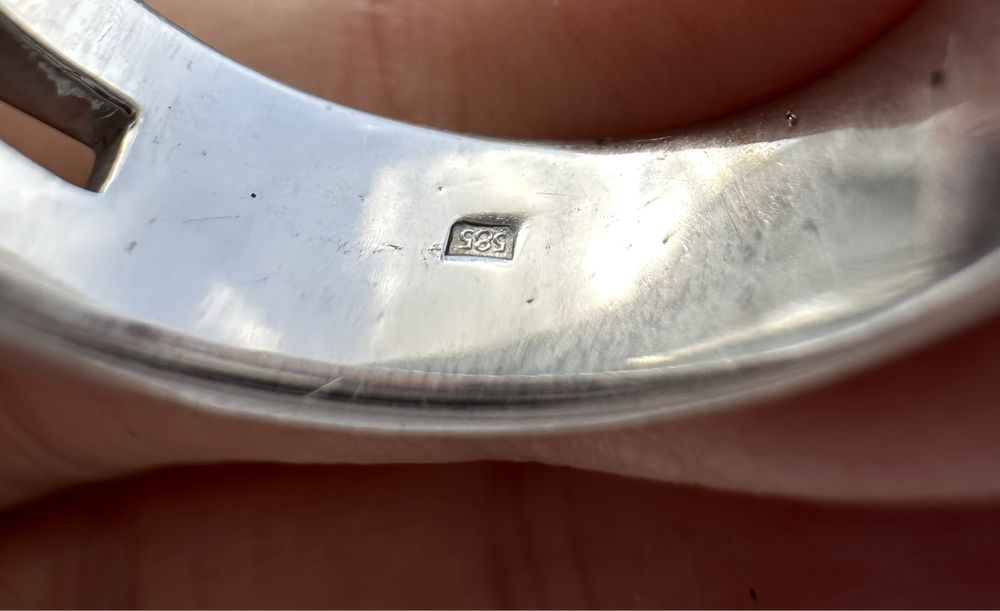 Кольцо унисекс с биллиантами 1,5 карат