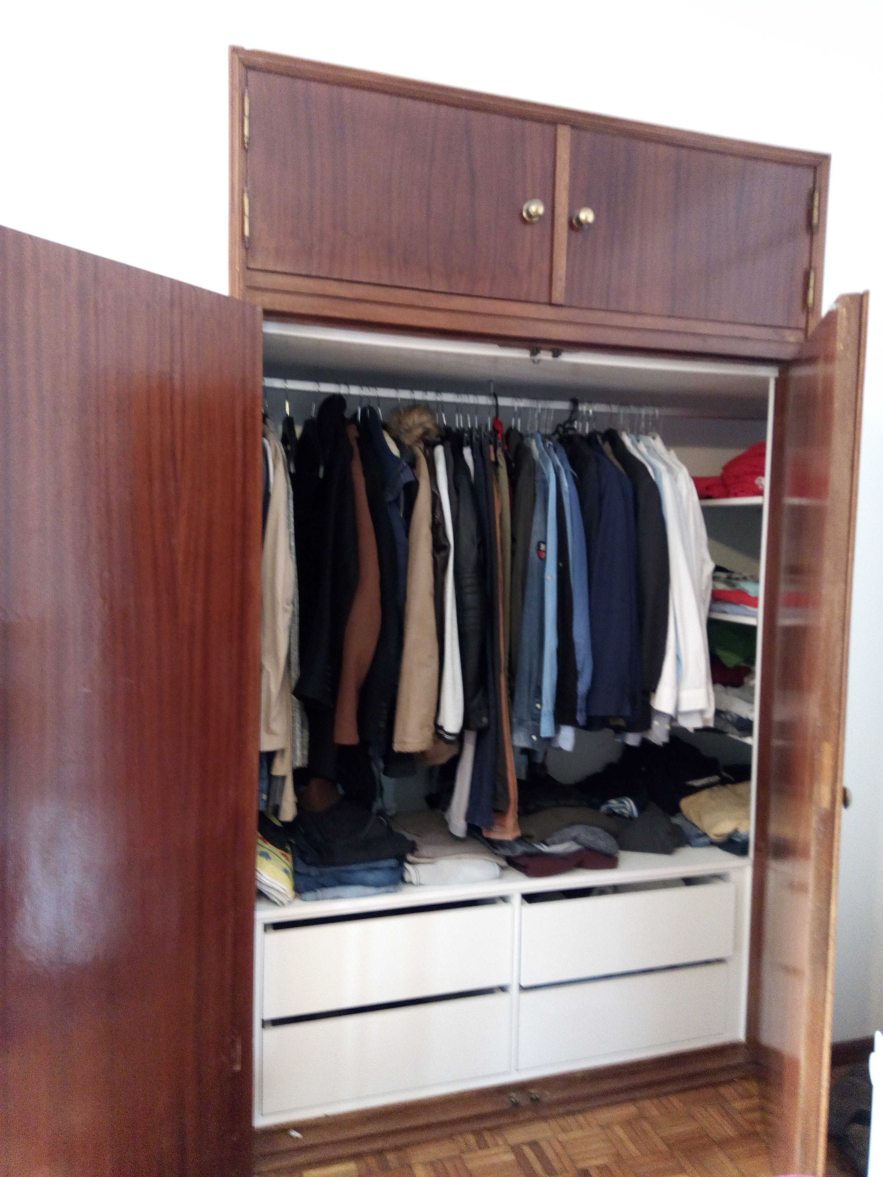 Alugo quarto mobilado