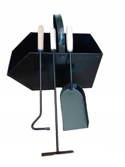 Węglarka i Narzędzia Kominkowe Do Utrzymywania Porządku