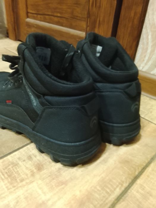 Ботинки зимние черные