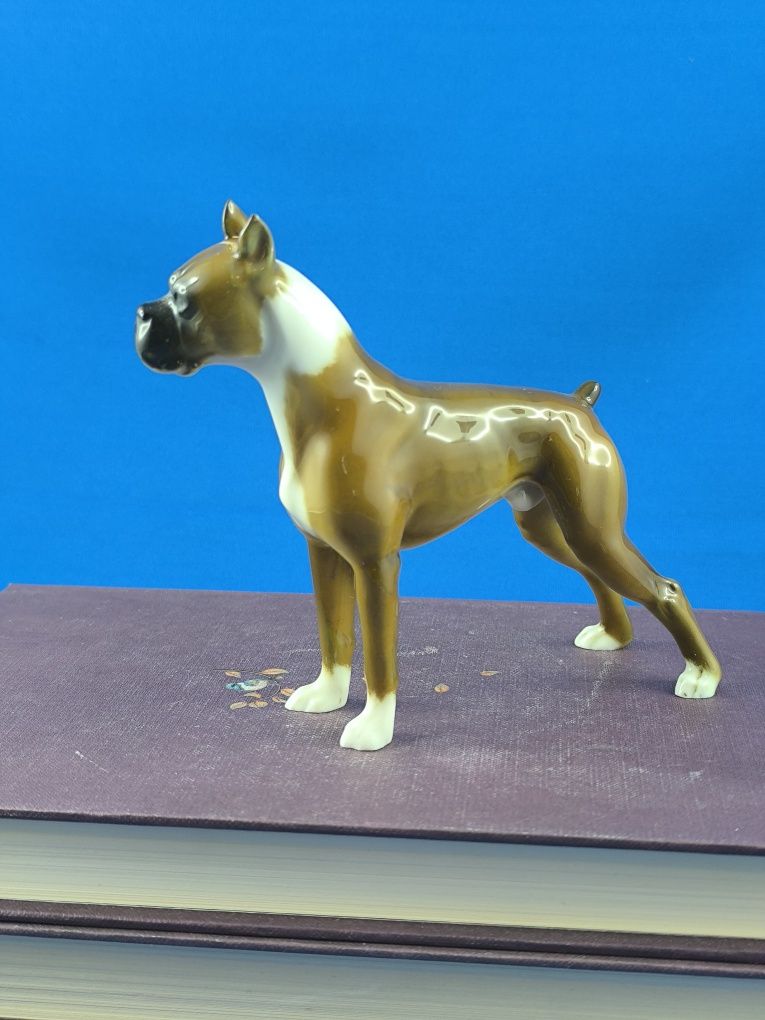 Pies bokser Hutschereuther #porcelana #ozdoba #prezent #Niemcy