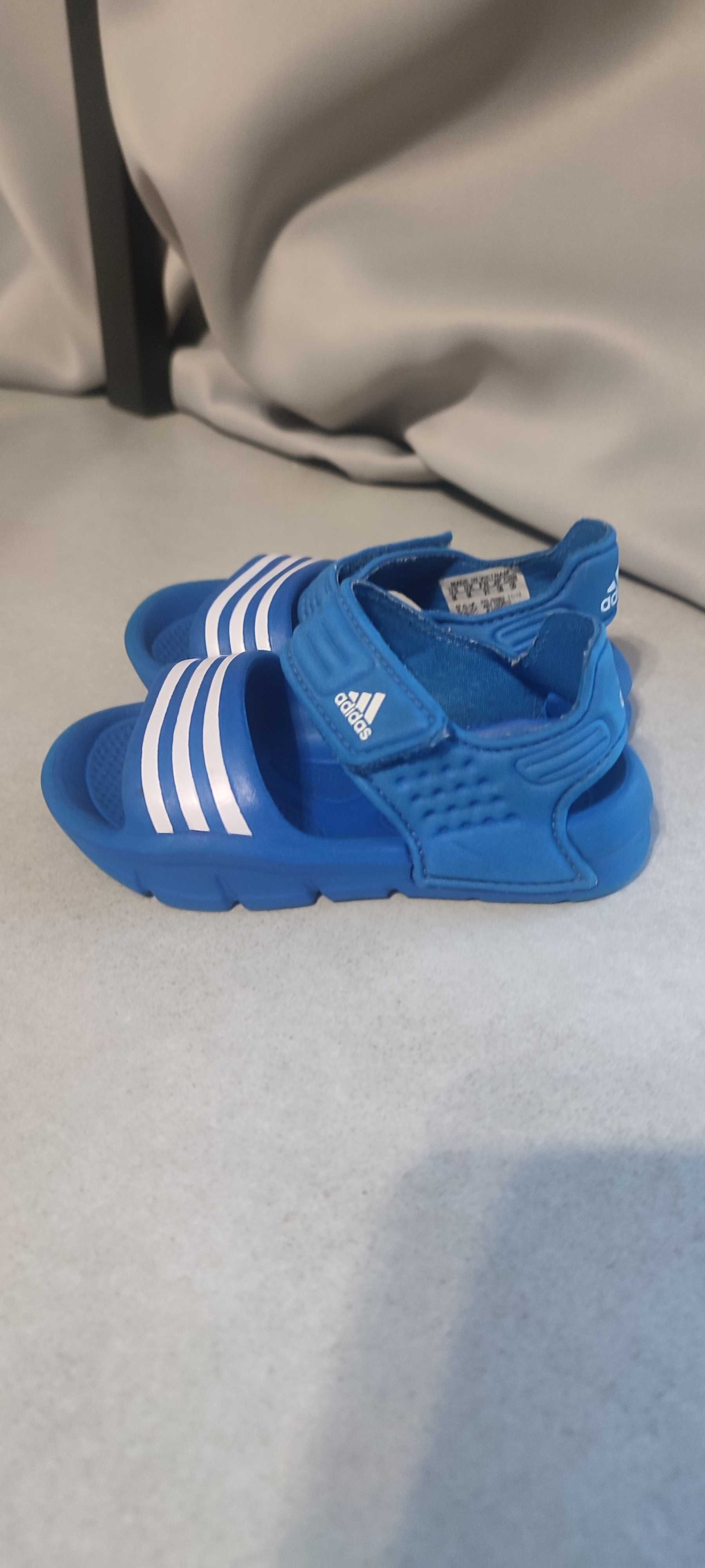 Dziecięce sandałki Adidas rozm. 21