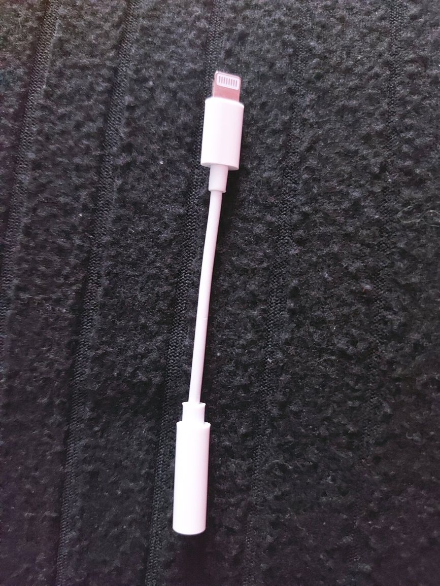 Ładowarka z kablem iphone +gratis adapter do słuchawek