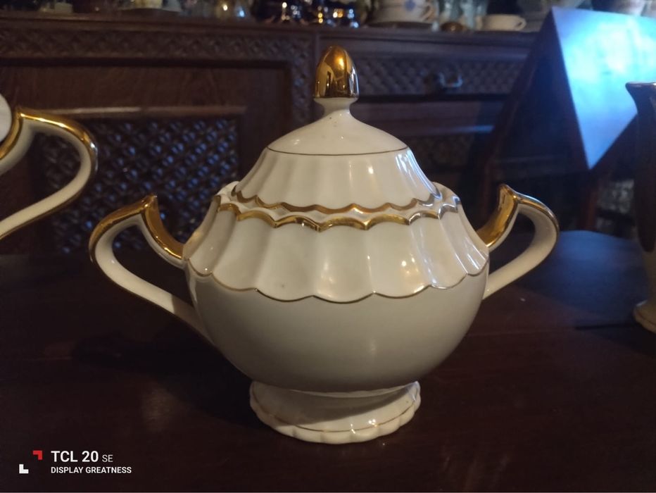 Lindíssimo conjunto de quatro peças da louça de Coimbra