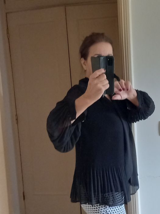 Blusa preta elegante 36