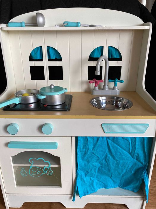 Cozinha de madeira para criança com acessórios