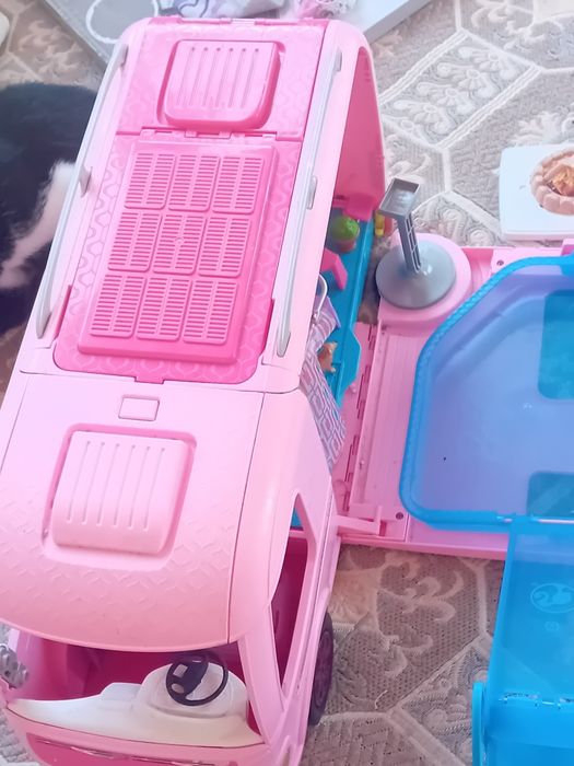Kamper Barbie bardzo duży Full z basenem
