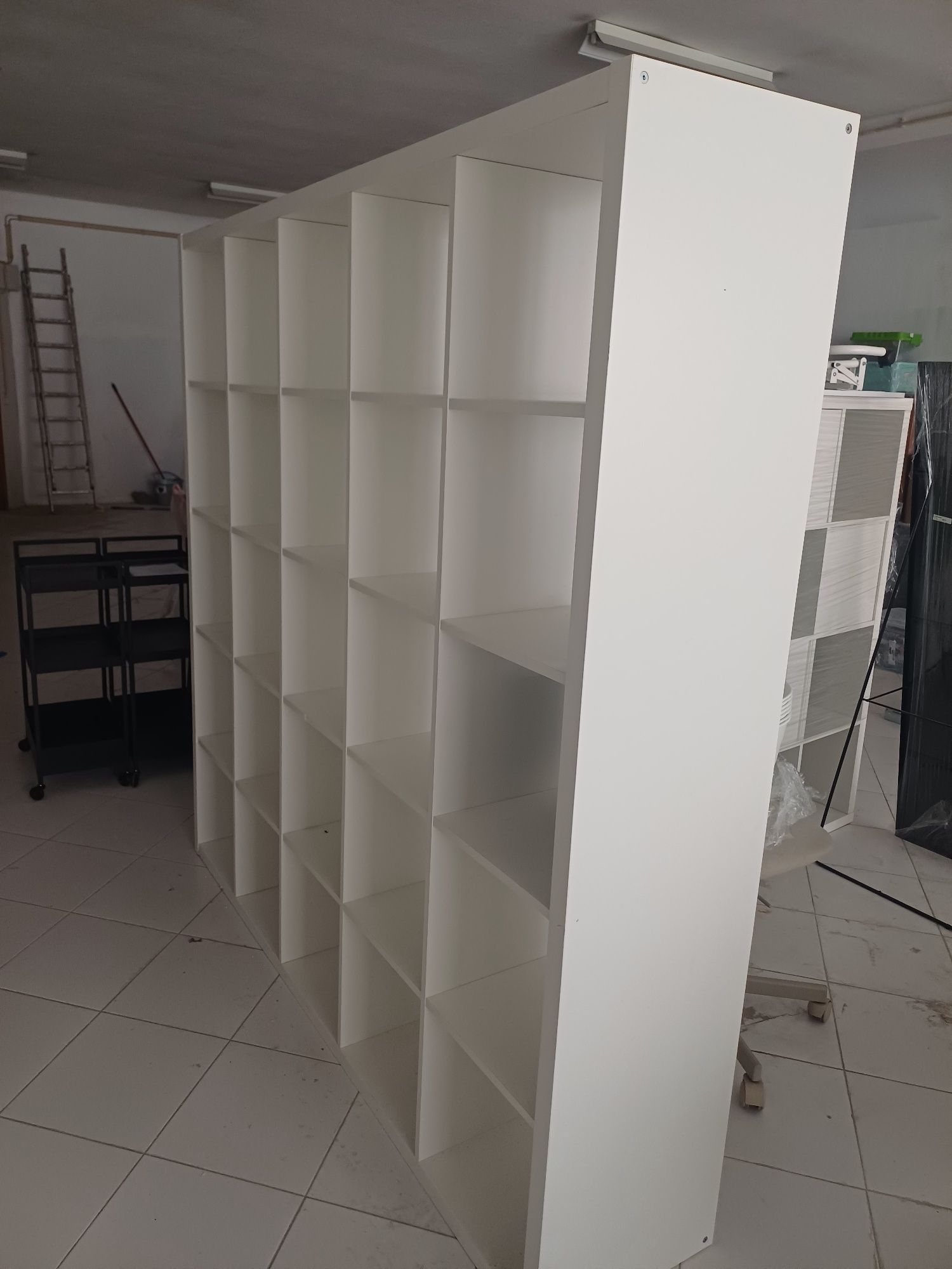 Estante Ikea Kallax 25 nichos