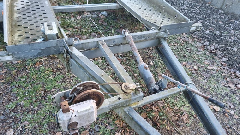 Przyczepa Laweta Thule Trailers 2005