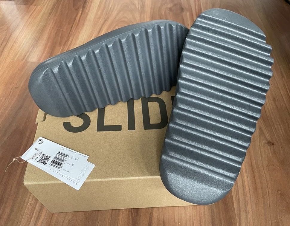 Klapki Yeezy Slides Adidas, rozmiar 43