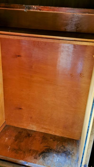 Stara szafa drewniana