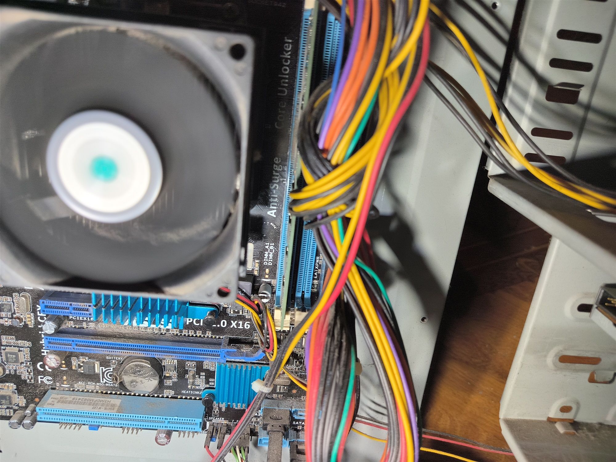 Комп: ASUS M5A78L M LX3, Kingston RAM DDR3 4Gb, Athlon II X2 255
