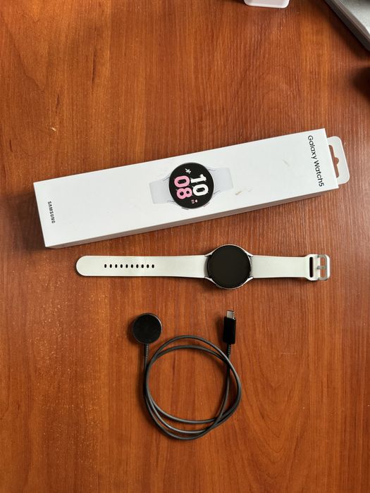 Samsung Galaxy Watch 5 44mm SM-R910 Silver