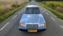 Mercedes-Benz W124 (1984-1993) 300E w - oldtimer w świetnym stanie.