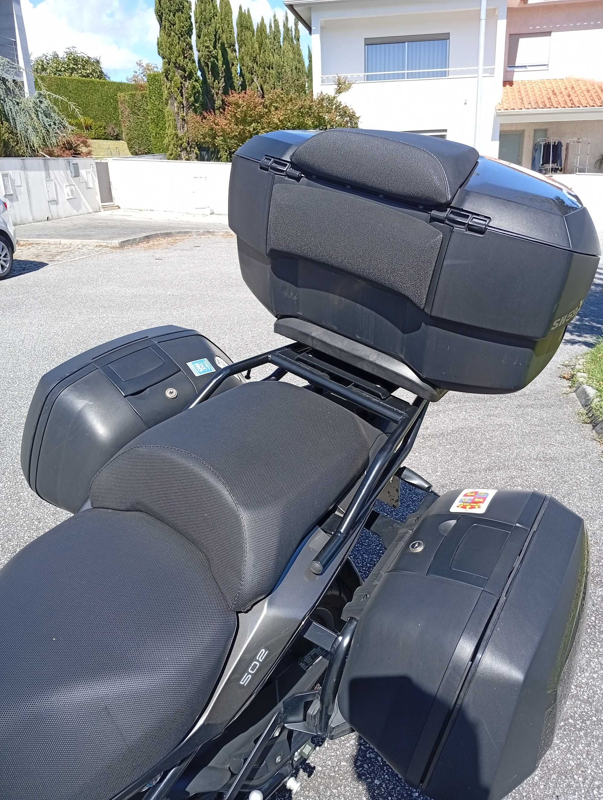 Benelli TRK 502 sem acidentes