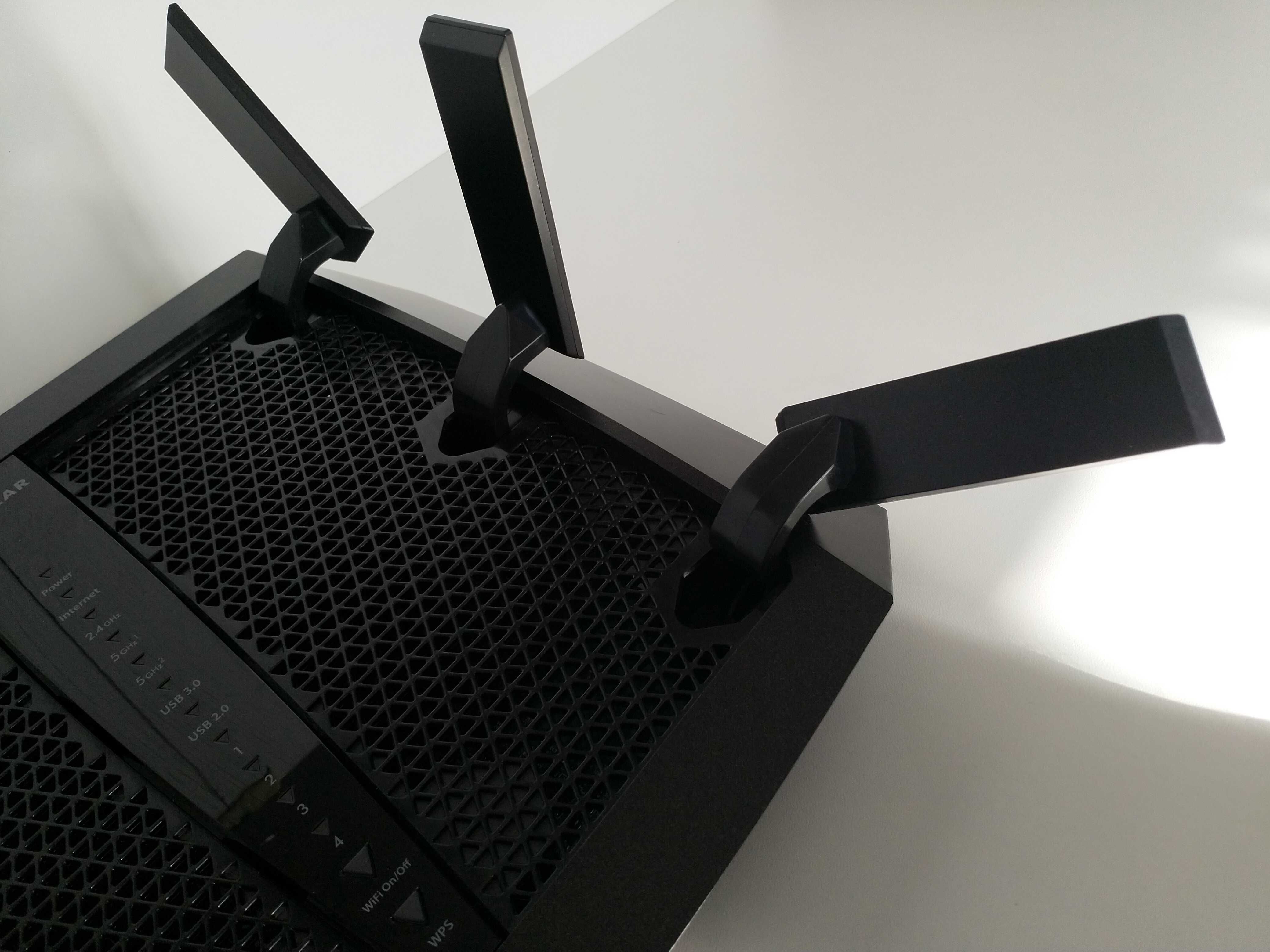 NETGEAR Nighthawk® X6 R8000 AC3200 WiFi роутер