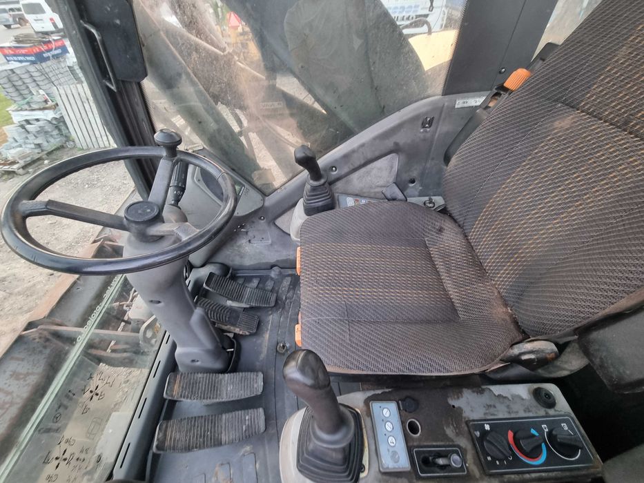 Koparka Volvo EW 140  z dopłatą zamienię na  4-ośkę