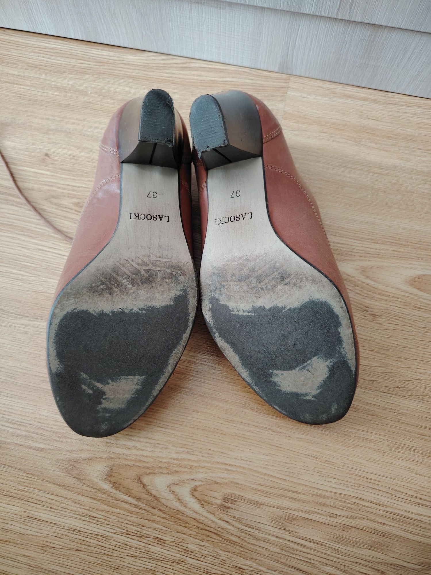 Buty wiosenne lasocki
