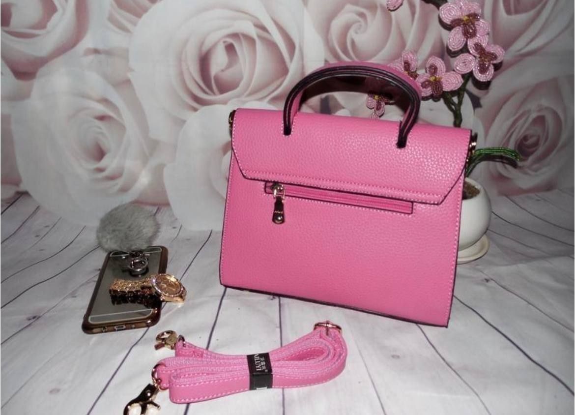 Рожева сумочка сумка