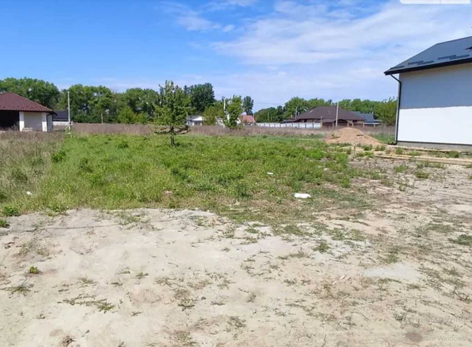 (3) Продам земельну ділянку в с.Бохоники 1736