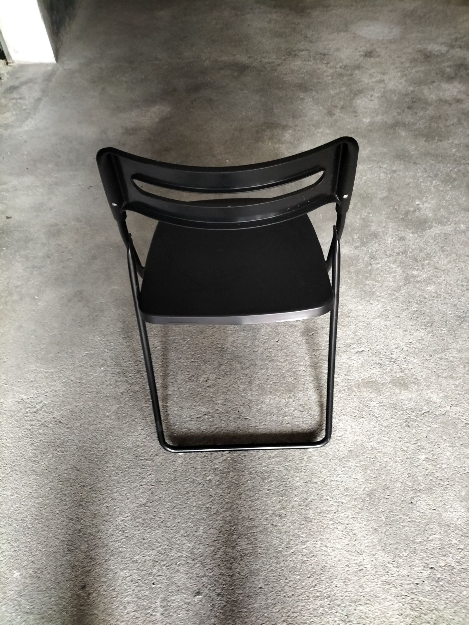Cadeiras pretas 2