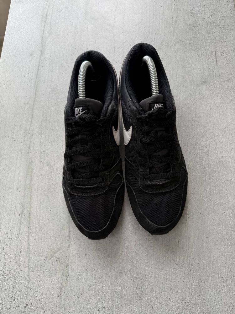 Оригінальні кросівки Nike