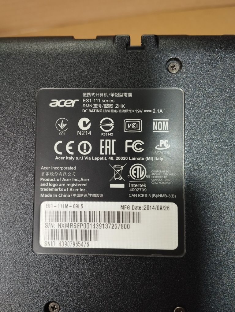 Laptop Acer  ES1