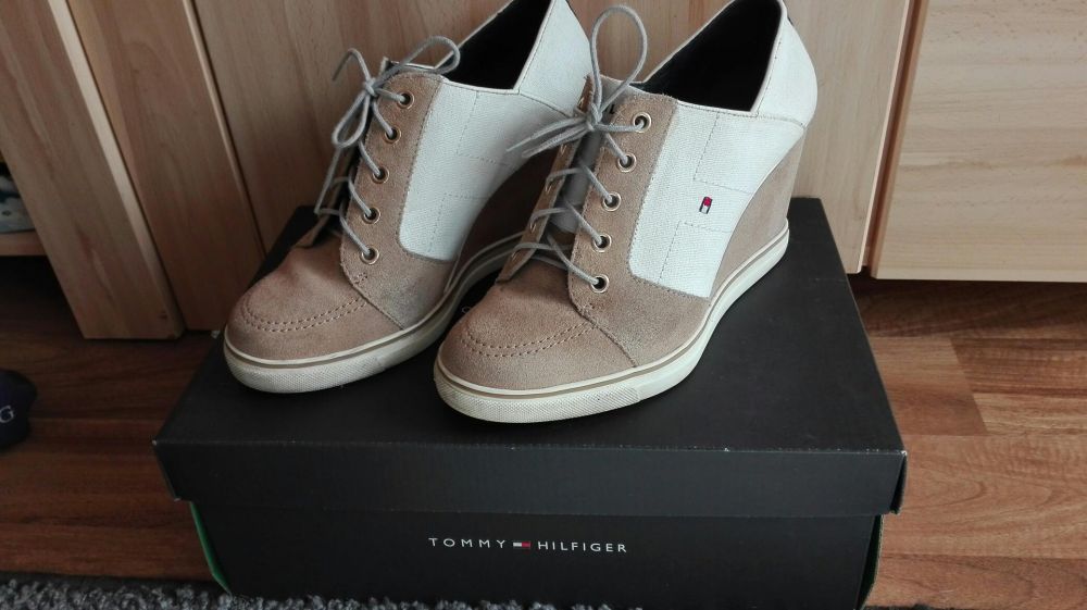 Tommy Hilfiger buty sneakersy 40