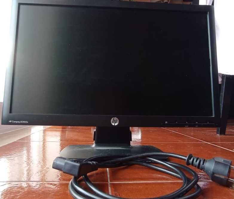 HP Compaq LE2002x