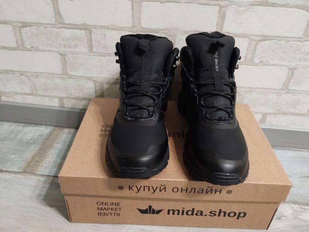 Продам зимние ботинки