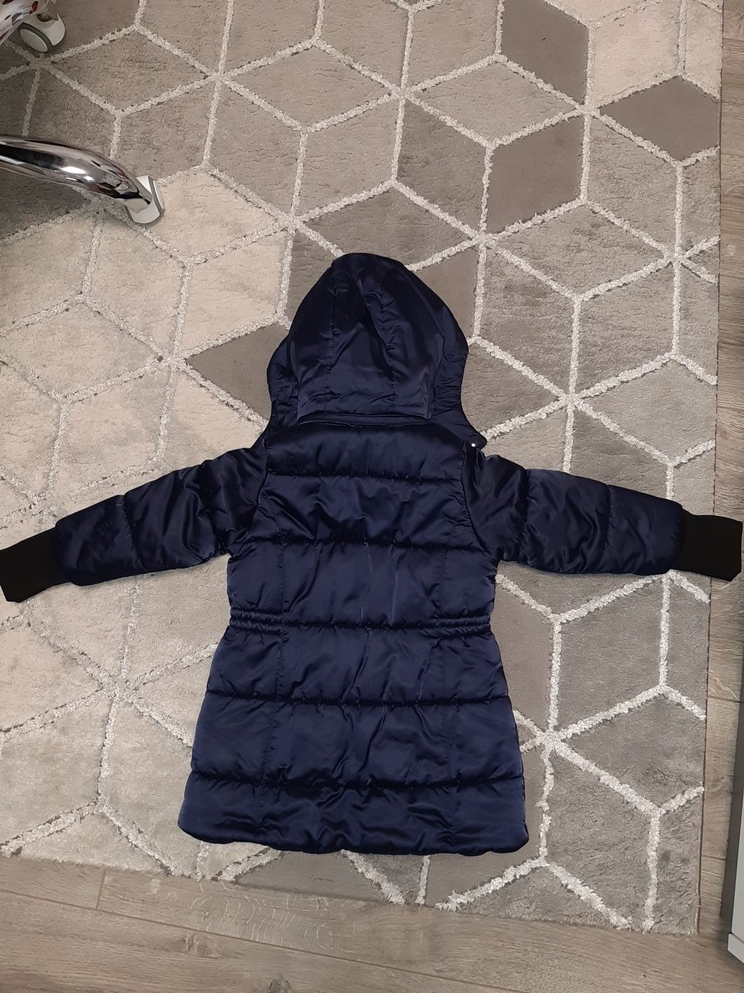 Демісезонна куртка на дівчинку 4-5 років