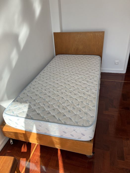 Cama de solteiro com rodas colchão incluido