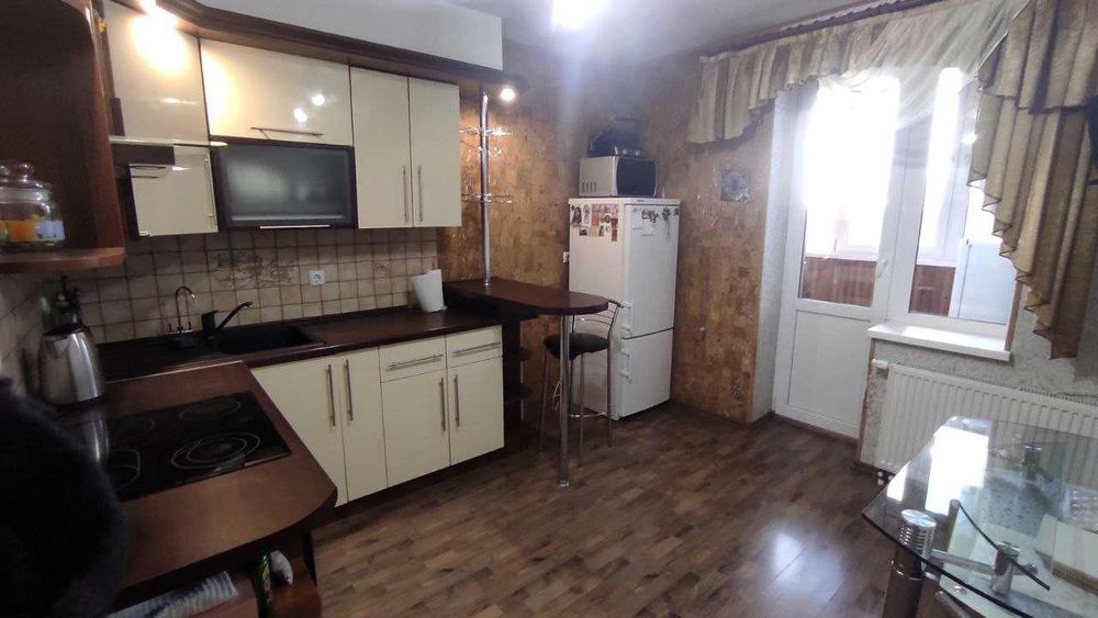 2к квартира + гараж. Будинок у парку «Веселка» напроти Файна Таун