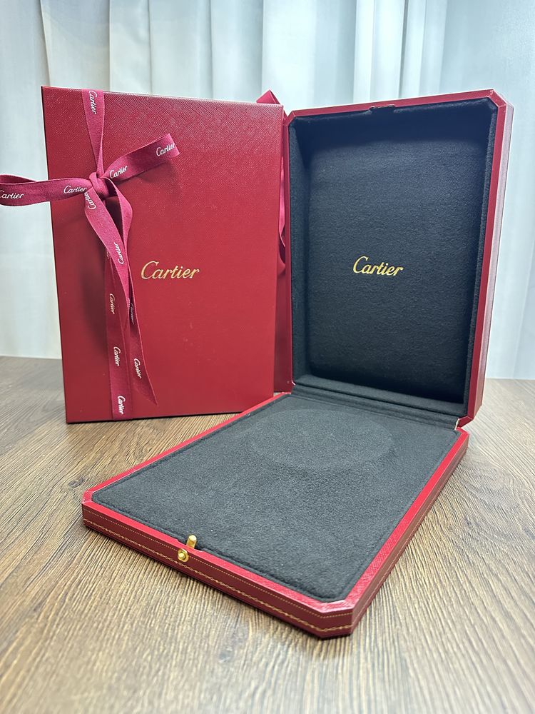 Фірмове пакування  Картьє Cartier під великий підвіс.Новий.