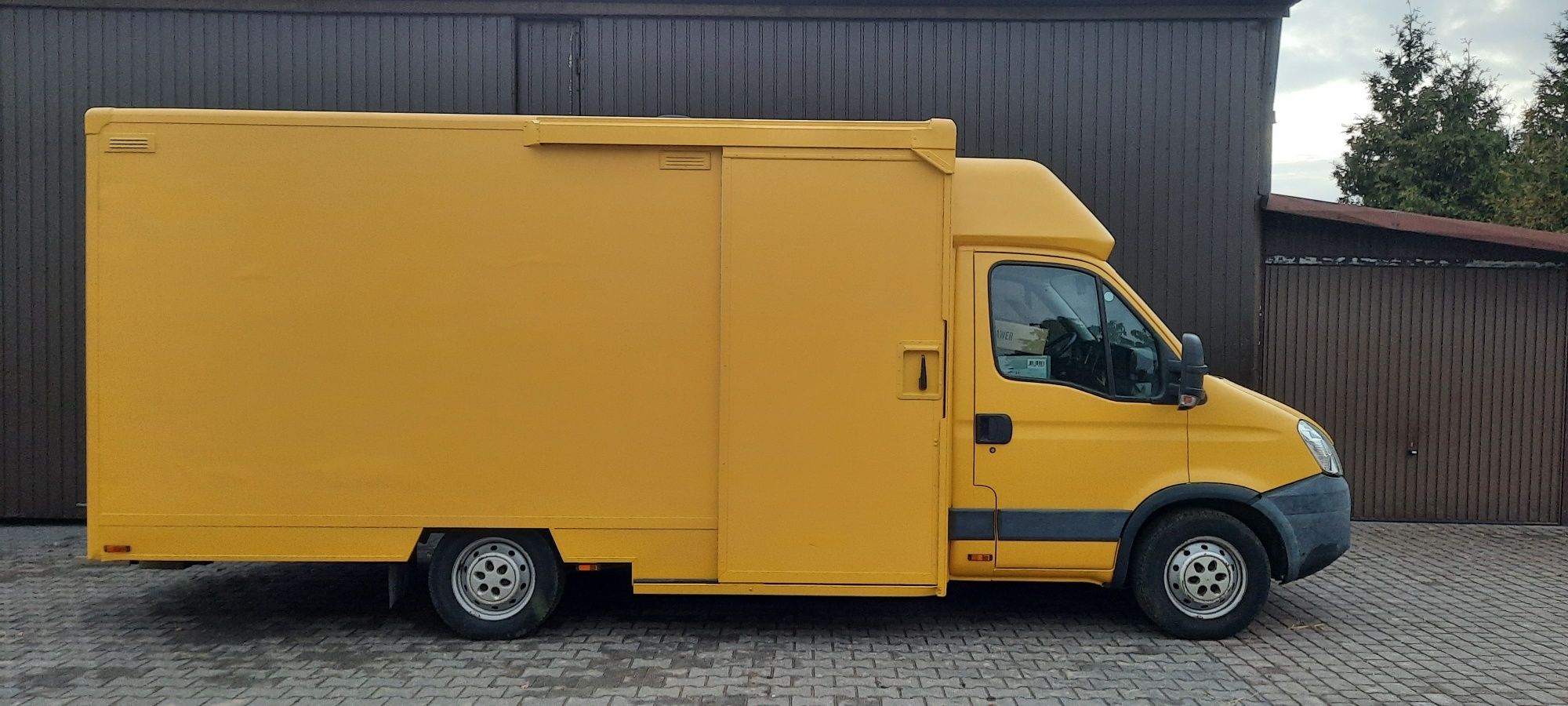 Foodtruck IVECO DAILY/ gotowy biznes/sprzedam-zamienię za auto osobowe