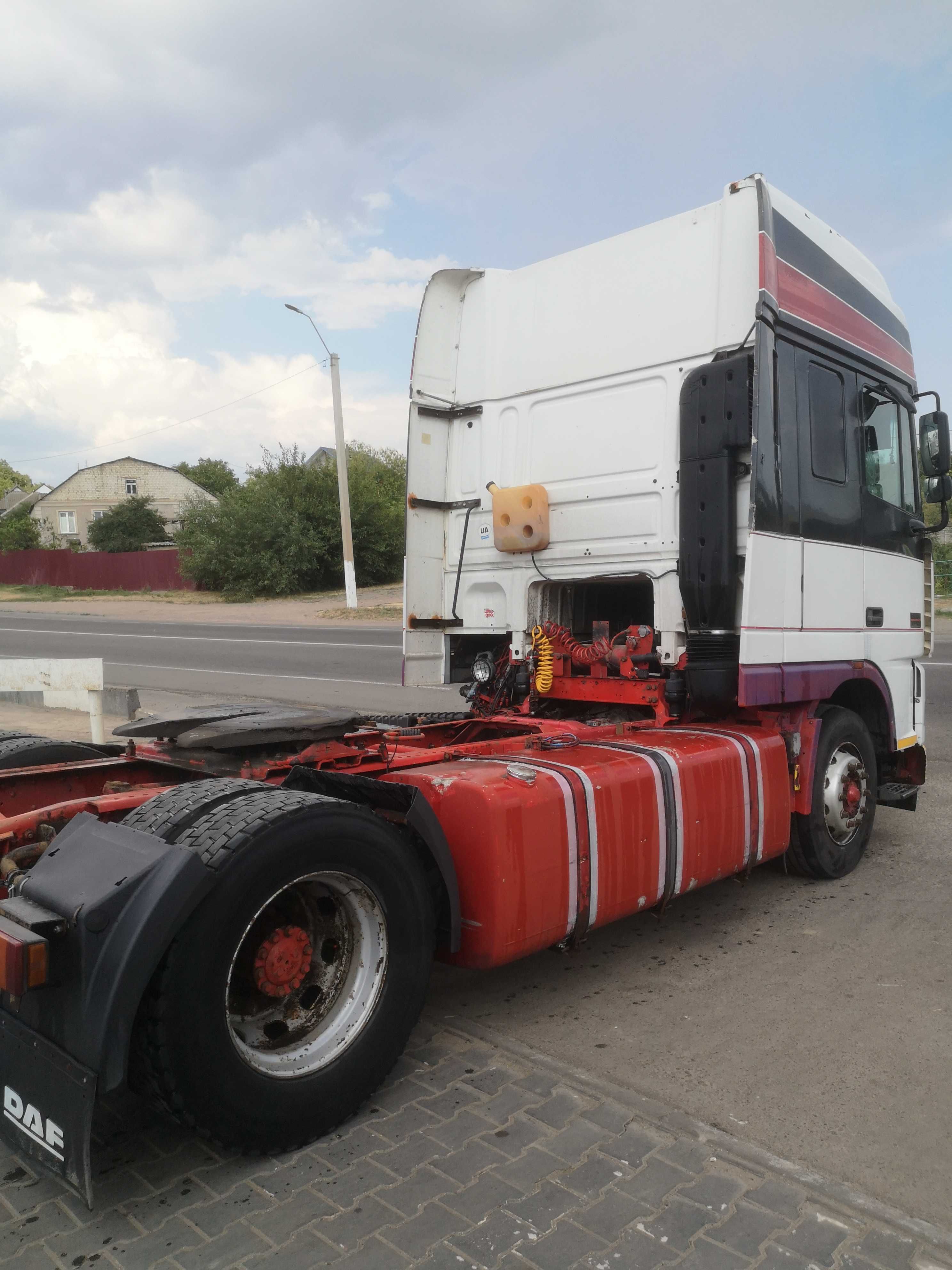 DAF XF 95 тягач 1998год