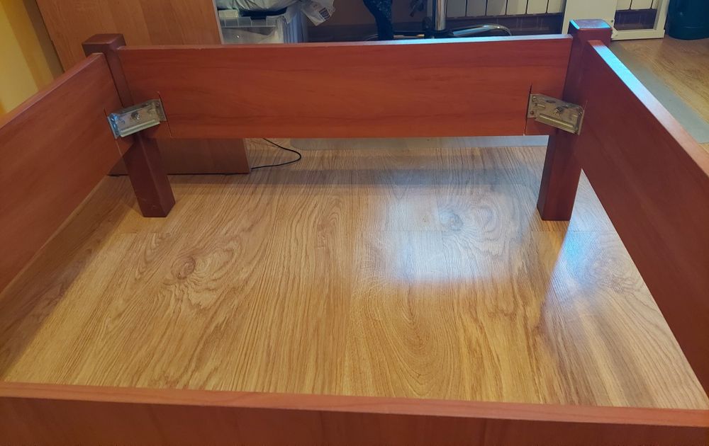 Łóżko 200x90 z materacem