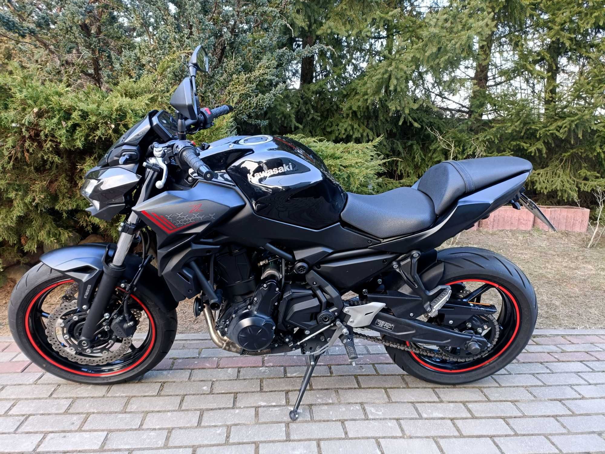 KAWASAKI Z650 Rok 2021 35 kW A2 IXIL