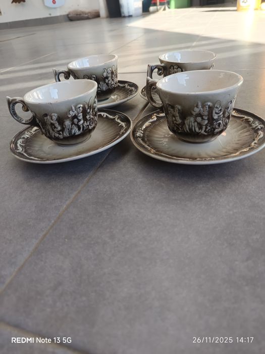 Louça vintage . Em bom estado