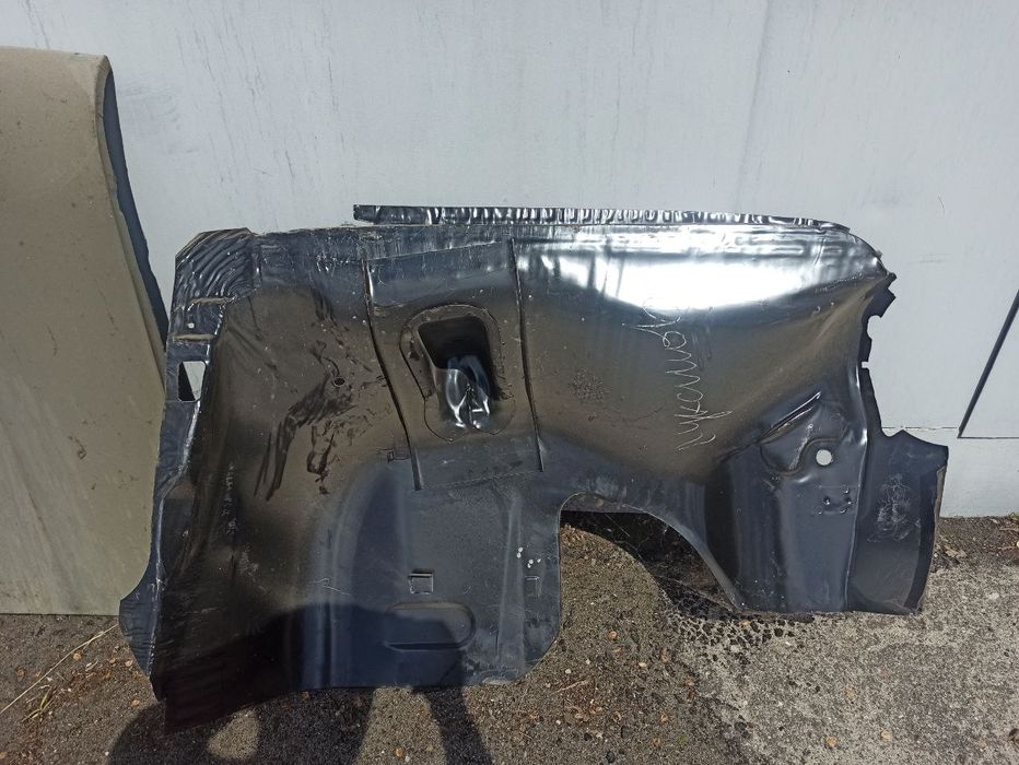 Продам новые кузовные детали,на автомобиль ЗАЗ-968м