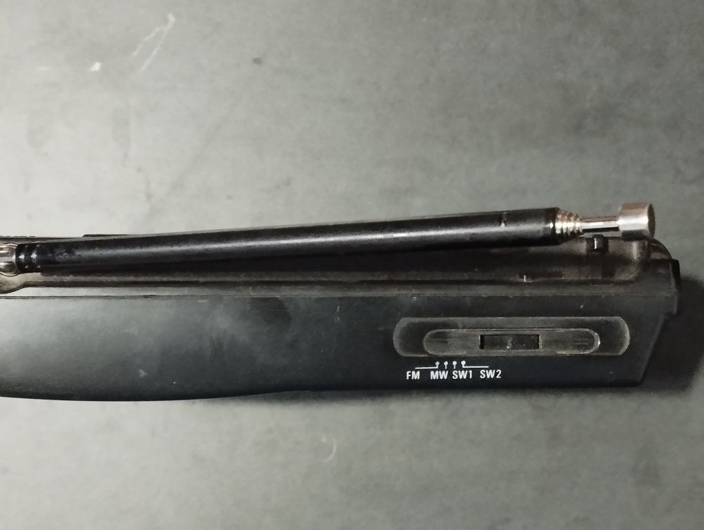 Радиоприемник Realistic DX-370