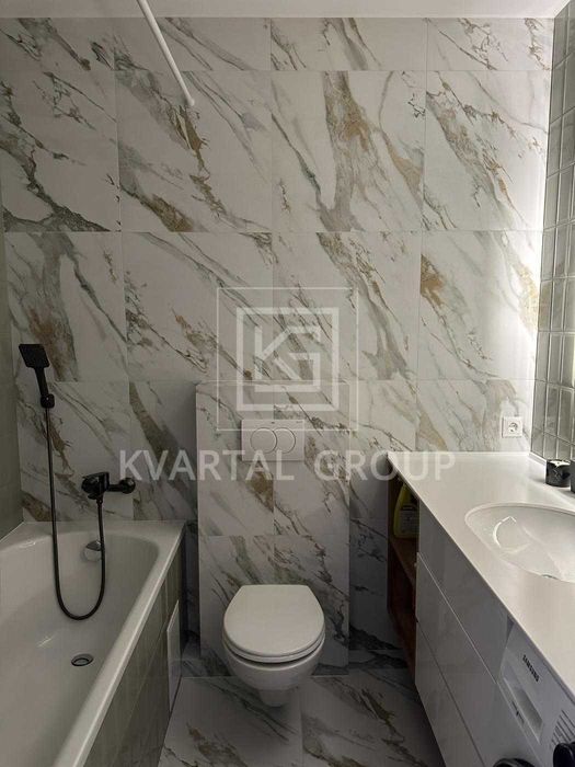 БЕЗ КОМІСІЇ! трикімнатна ВЕЛИКА квартира біля НАБЕРЕЖНОЇ