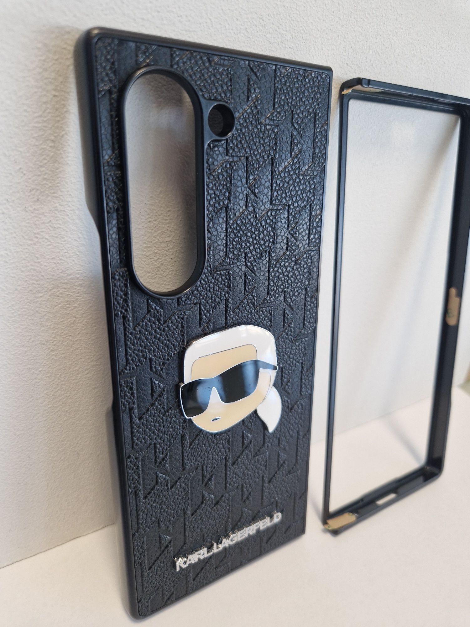 Oryginalne Etui KARL LAGERFELD Saffiano Monogram Head Pin Z Fold 6