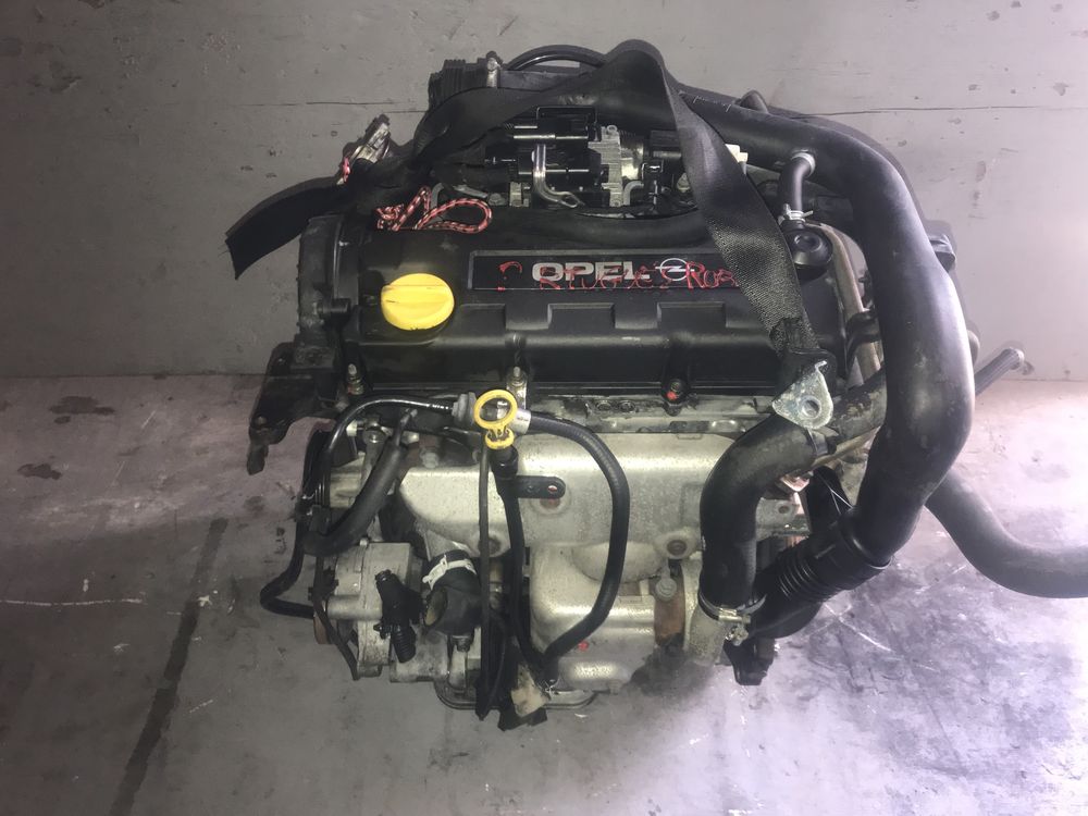 Motor y17dt opel combo corsa c 1.7 dti com garantia