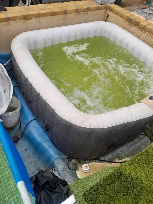 Jacuzzi  Spa 180×180x 90