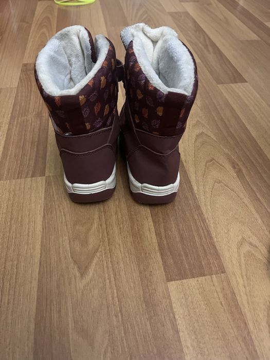 Зимние ботинки на девочку