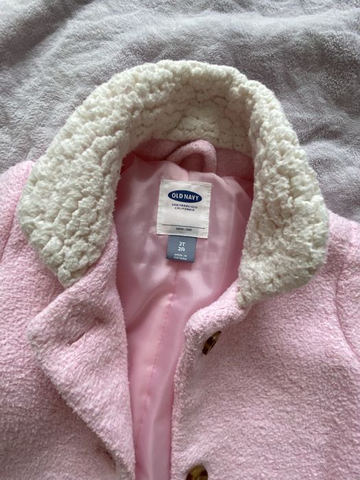 Красиве пальто на дівчинку